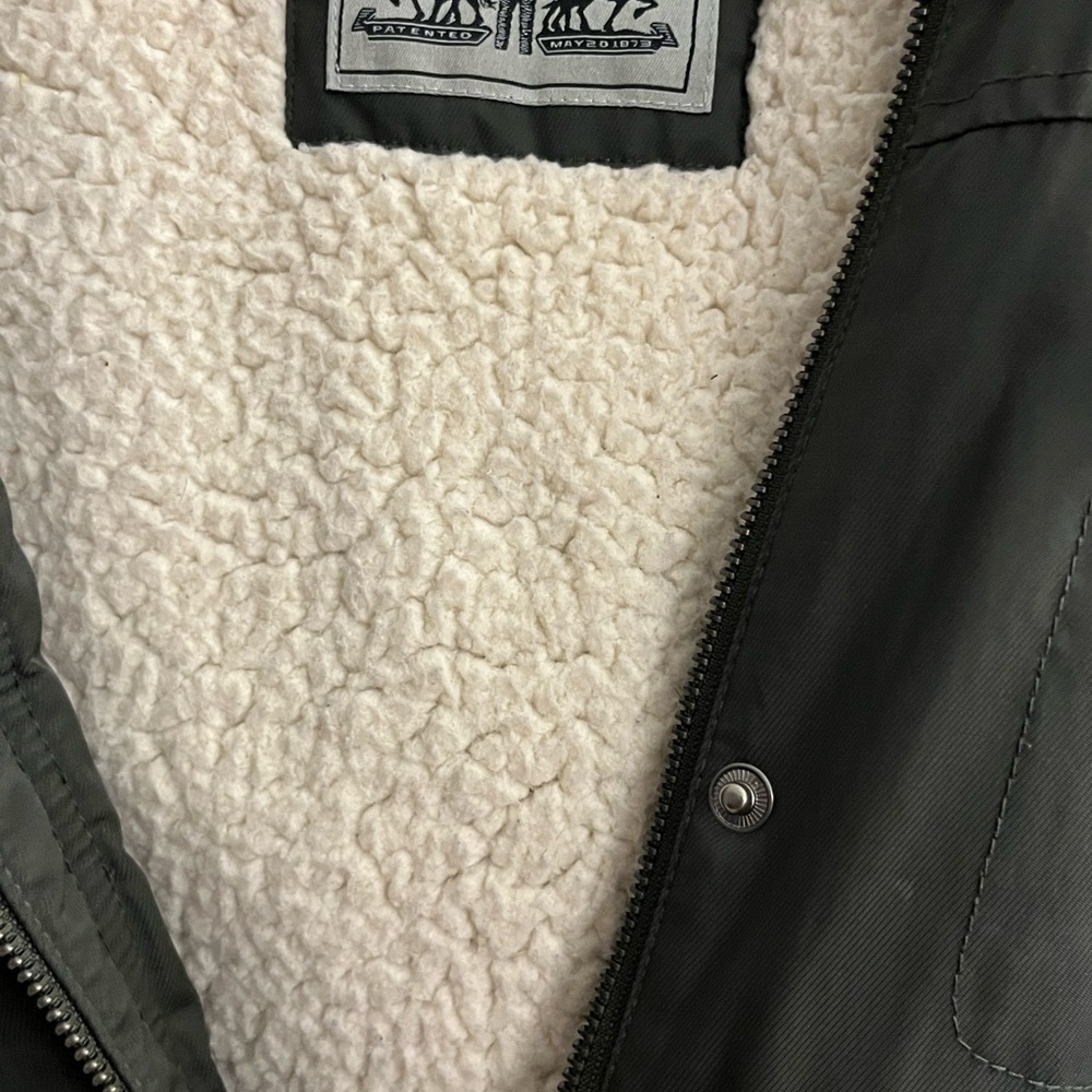 LEVIS Olive Green Sherpa Lined Women's Parka Coat Size Medium - Picture 13 of 16